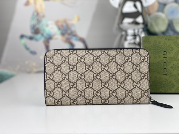 グッチ財布コピー背面デザイン